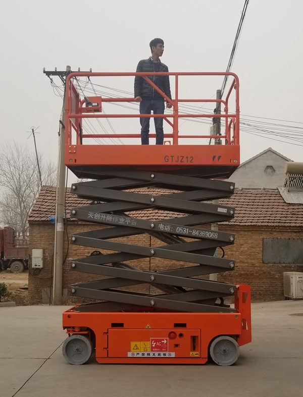 小型升降平臺(tái)廣泛應(yīng)用于哪里呢？